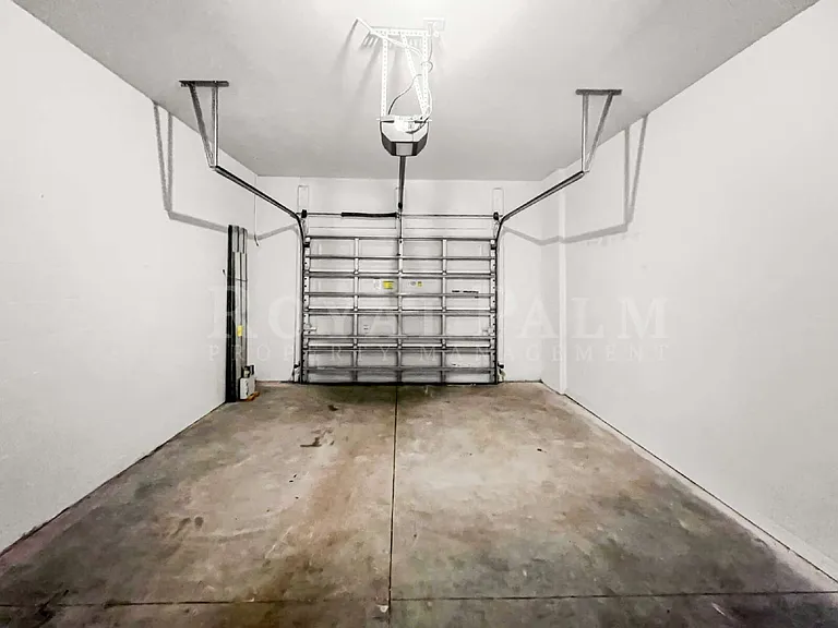 1322 Trafalgar Pkwy — Photo 30