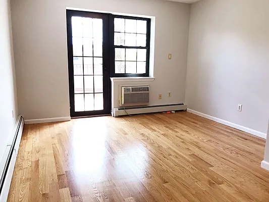 Rented by NY Space Finders Inc. | media 7