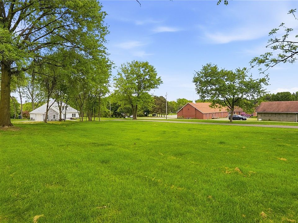 1st image of 1001 Taylor Ln