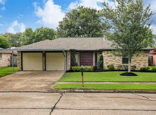 1413 S Park Ridge Dr, Deer Park, TX 77536