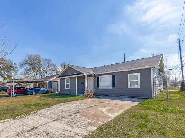 8702 Josie St, Houston, TX 77029