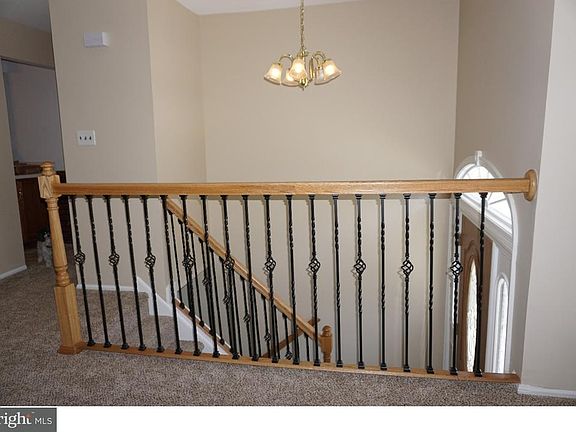 4th image of 416 W Hanna Dr