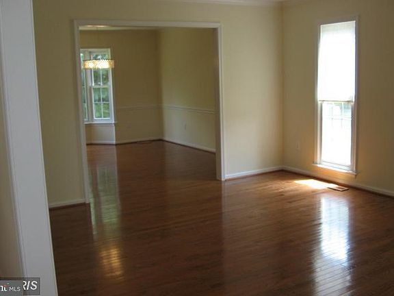 5th image of 4325 Poplar Branch Dr