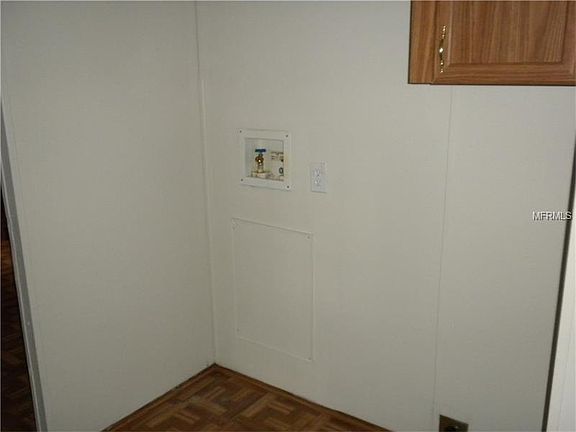 4th image of 124 11th Wahneta St E #B