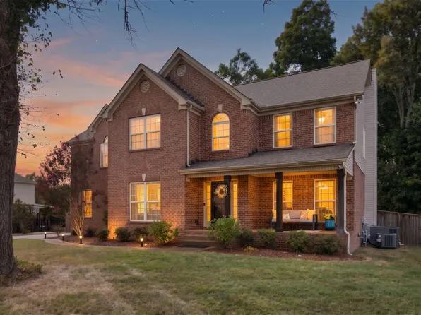 888 Dortch Ln, Nolensville, TN 37135