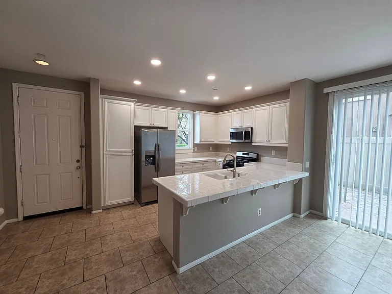 3603 Dunkirk Dr — Photo 2
