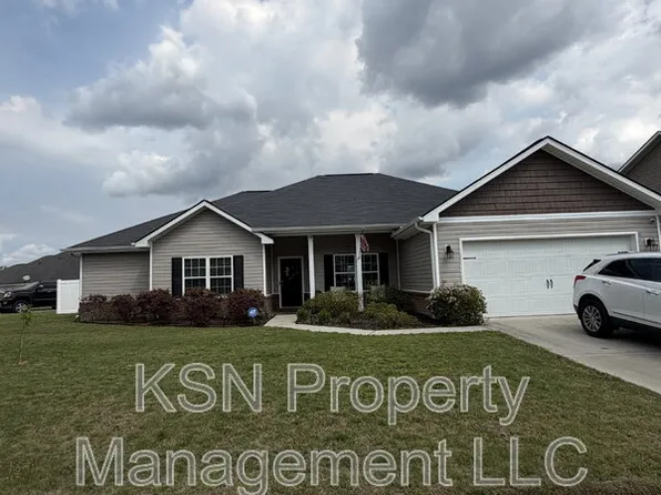 209 Cherry Hill Xing, Hinesville, GA 31313