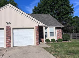 2231 SW Westport Sq, Topeka, KS 66614