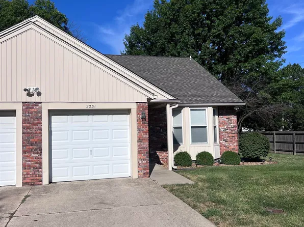 2231 SW Westport Sq, Topeka, KS 66614
