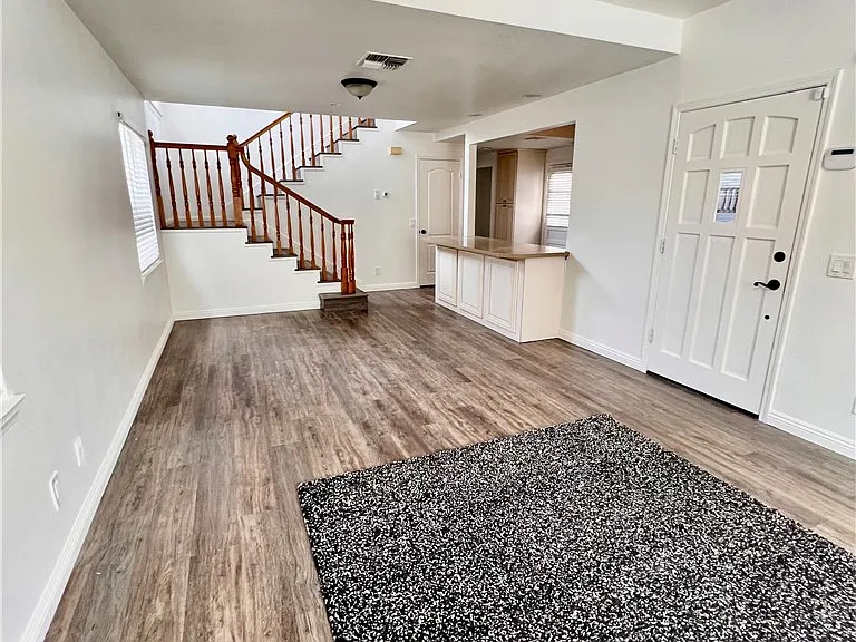 129 W Palmyra Ave — Photo 9