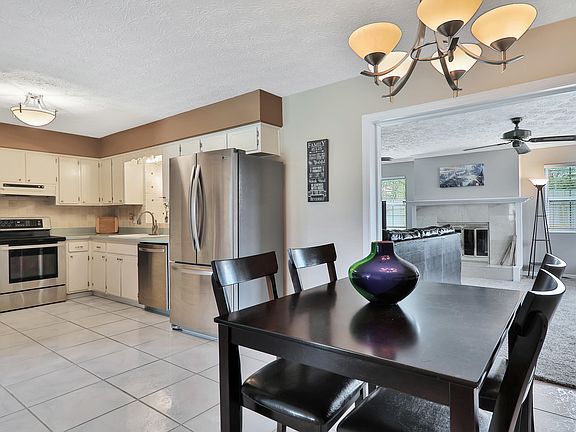 5th image of 7826 Jolliet Dr