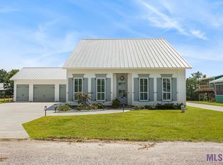 17029 Coles Creek Dr, Springfield, LA 70462