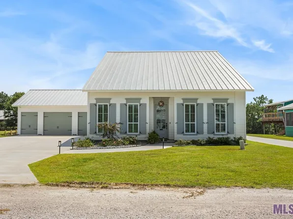 17029 Coles Creek Dr, Springfield, LA 70462