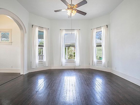 5th image of 606 N Palmetto Ave