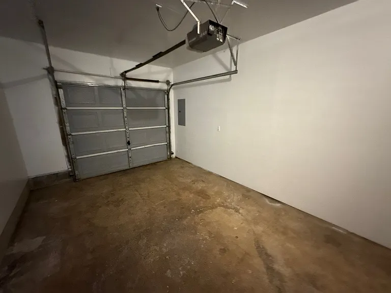 1265 Poplar St — Photo 21