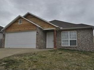 808 SW Arrowhead Dr, Bentonville, AR 72712