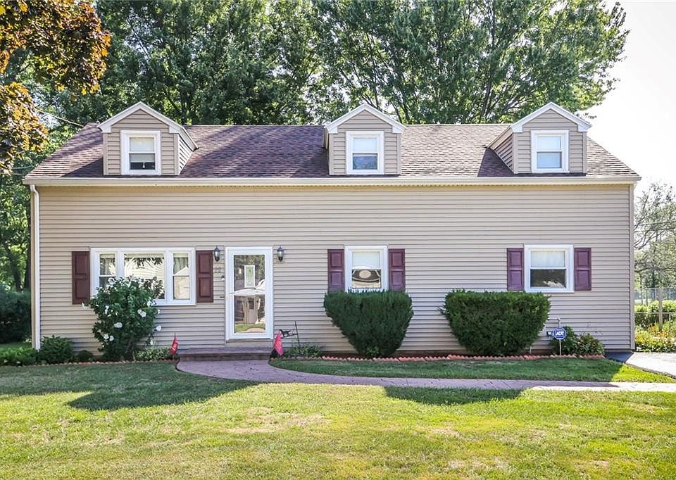 1st image of 22 Carolin Dr