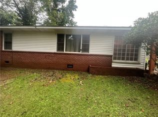 2501 Pineknoll St, Opelika, AL 36804