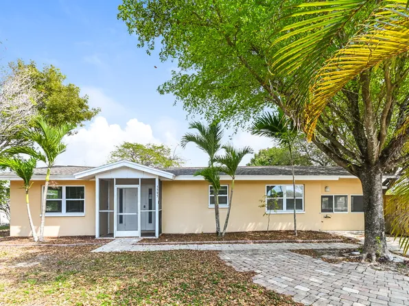 5595 Sunrise Dr, Fort Myers, FL 33919