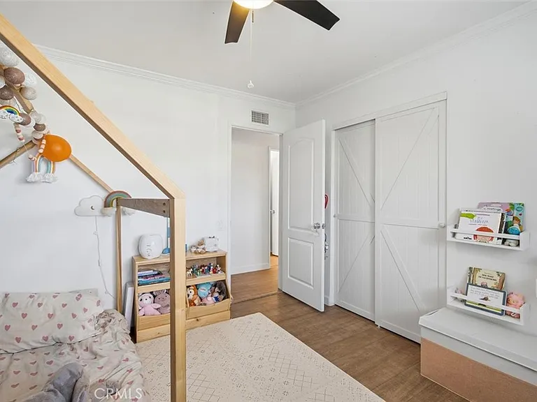 6443 Gross Ave — Photo 18
