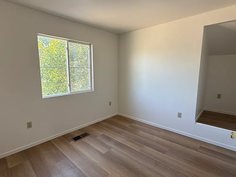 1648 Terra Vista Ln — Photo 9