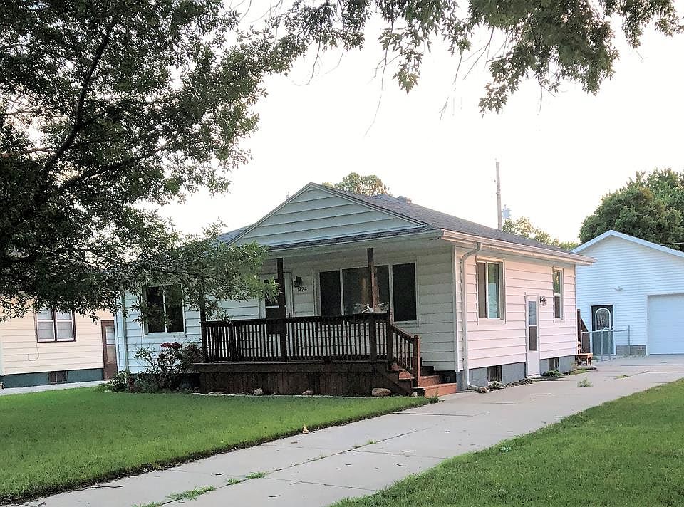 1st image of 1424 N Lafayette Ave