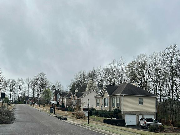 2nd image of 3112 Trace Way