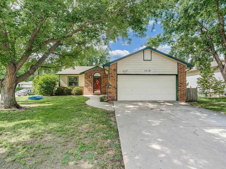 1st image of 2456 N Ridgewood Ct