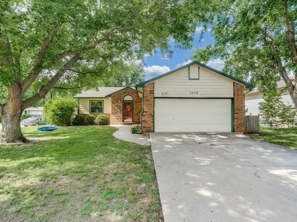 2456 N Ridgewood Ct, Wichita, KS 67220
