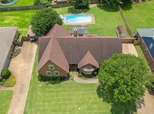 8945 Pembroke Ellis Dr, Bartlett, TN 38133