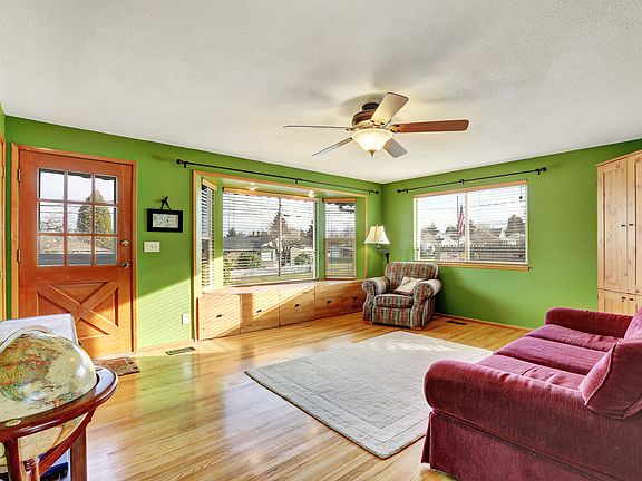 3rd image of 4054 E B St
