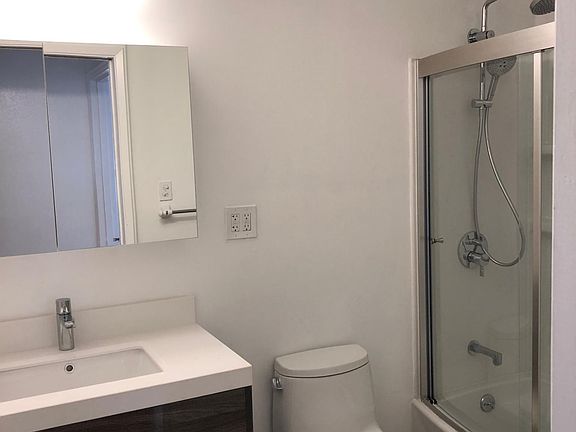 4th image of 1512 Sharon Pl