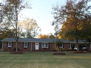 202 Edgewood Cir, Mocksville, NC 27028