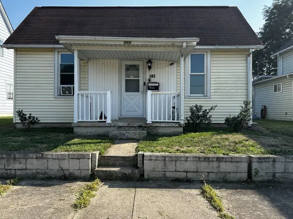 211 Walnut St, Circleville, OH 43113