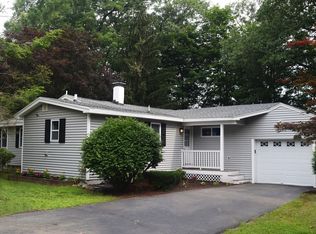 102 Lakeside Dr, Shrewsbury, MA 01545