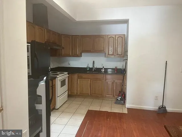533 E Landis Ave #C — Photo 4
