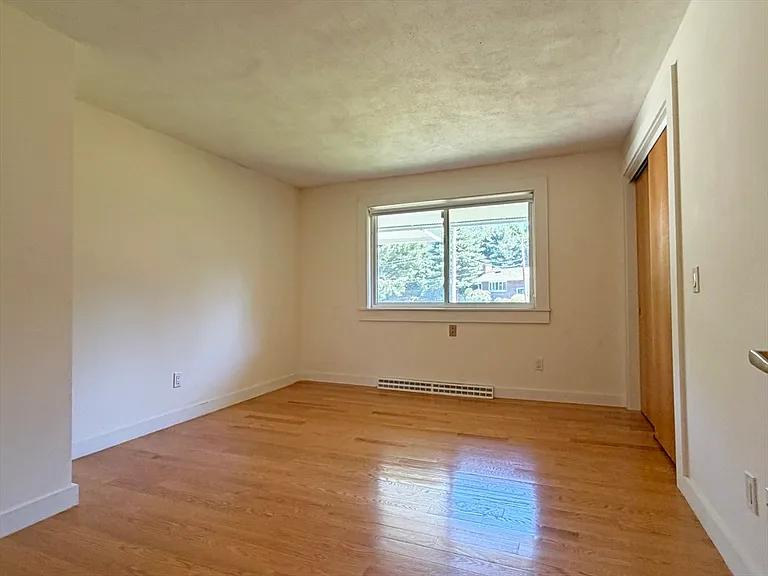 37 Stephen Pl — Photo 25