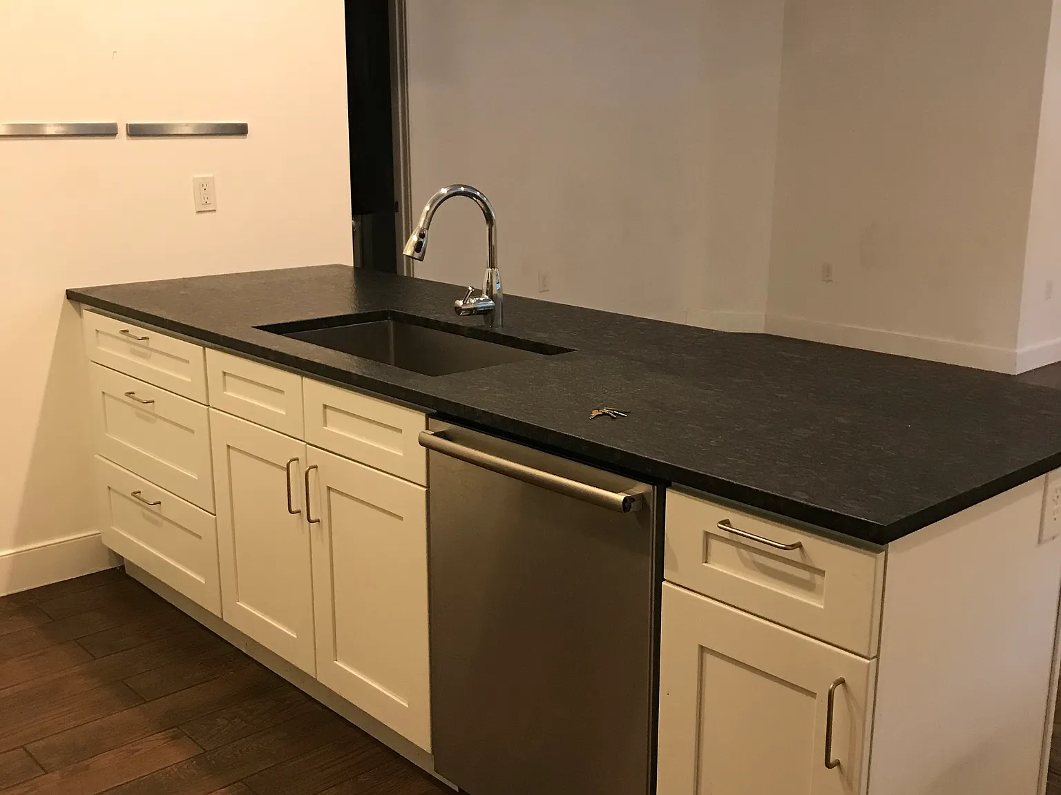 1 bed, 800 sqft, $1,650 — Photo 4