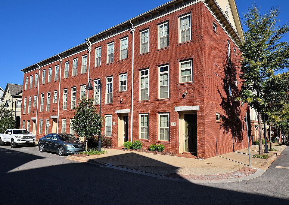 1st image of 325 Summerhour St