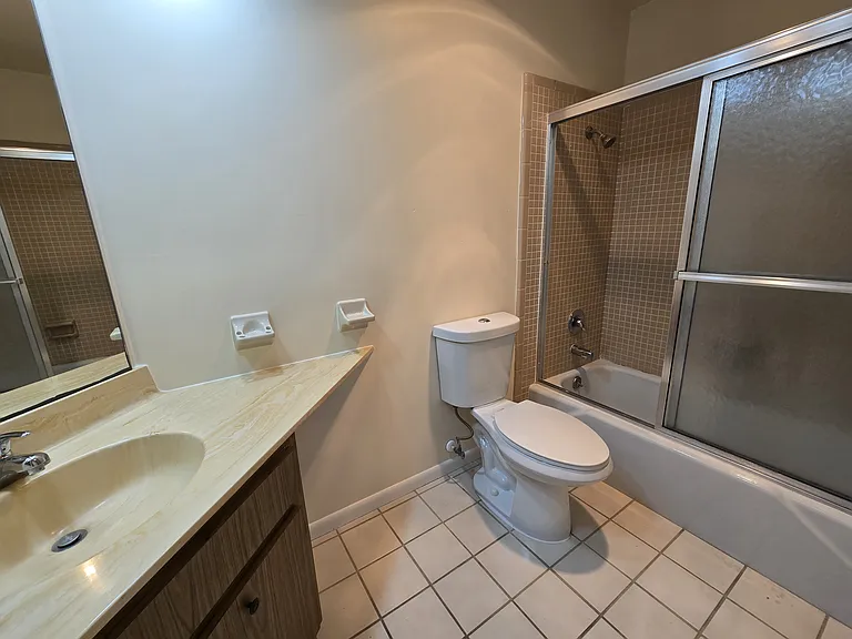 317 Dania St — Photo 10