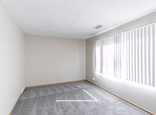 2222 N Cotner Blvd #2X1U, Lincoln, NE 68505