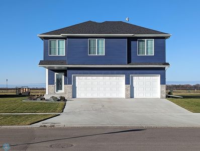 10235 Burgundy Dr, Horace, ND, 58047