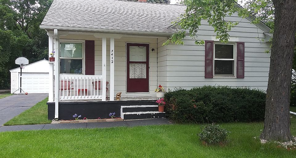 1st image of 3412 Charles St