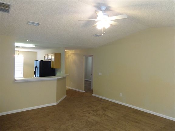 3rd image of 11127 Lauren Oak Ln