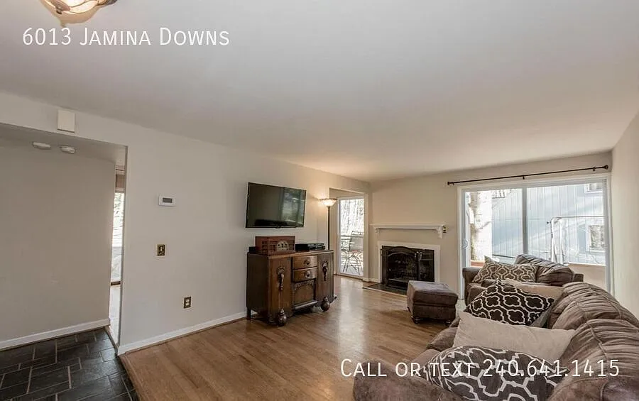 Beautiful 3 Bedroom Single Family Home in Columbia! — Photo 3