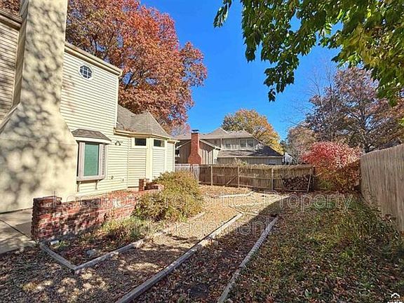3rd image of 3007 Trail Rd