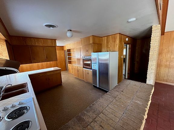Kitchen and serving counter