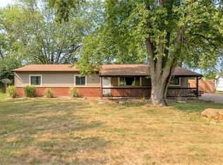 251 Ramsey Ln, Ballwin, MO 63021