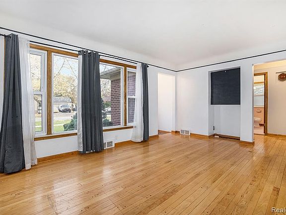 4th image of 14131 Royal Grand
