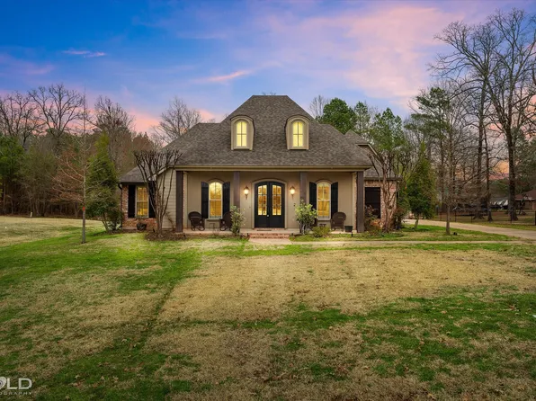 2876 Cypress Village Dr, Benton, LA 71006
